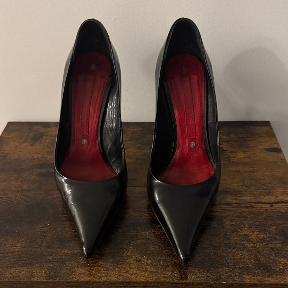 Gianmarco Lorenzi Black Pointed-Toe Pumps with Red Insole
